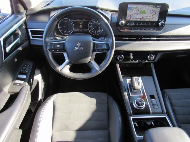Vehicle image 21 of 45