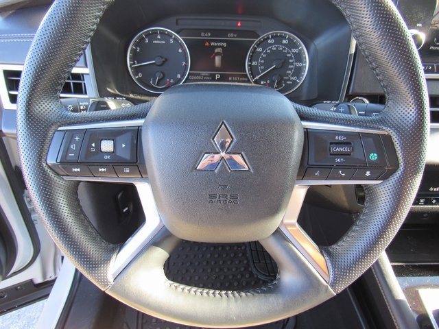 Vehicle image 33 of 45
