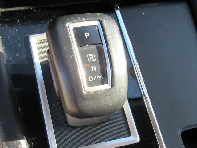 Vehicle image 28 of 45