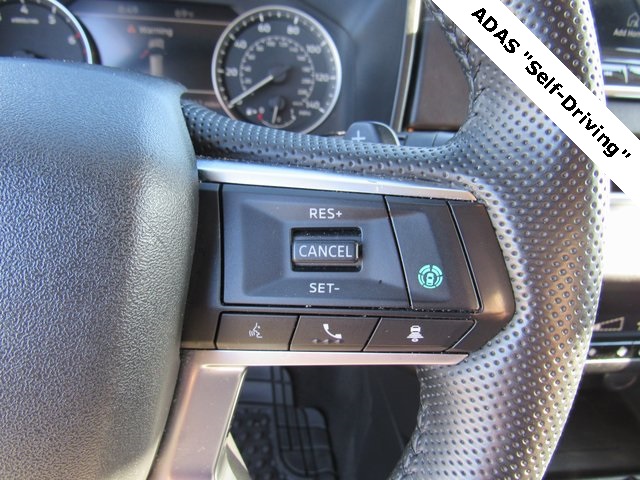 Vehicle image 32 of 45