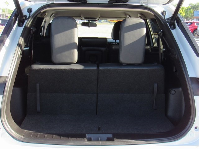 Vehicle image 15 of 45