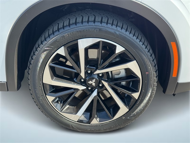 Vehicle image 7 of 25
