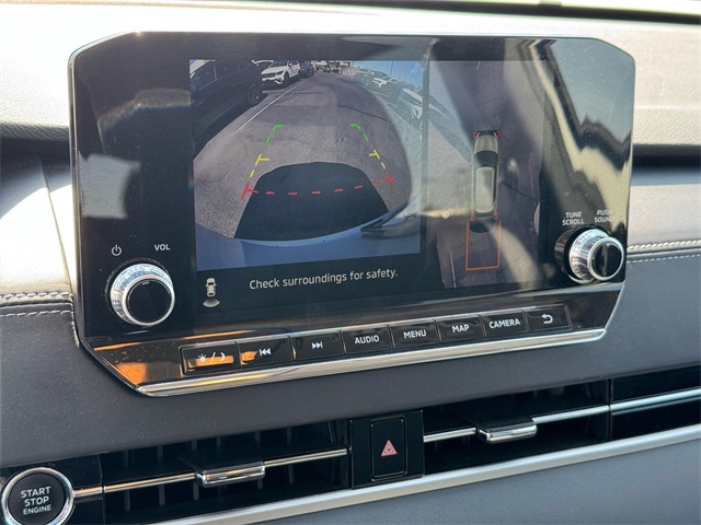 Vehicle image 19 of 25