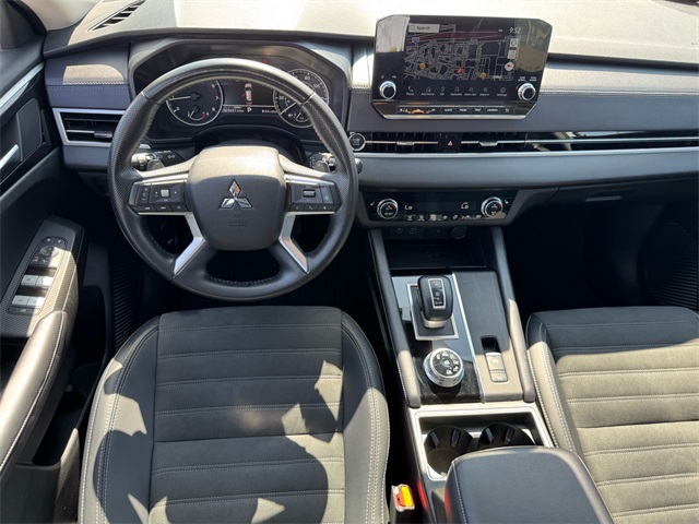 Vehicle image 15 of 25