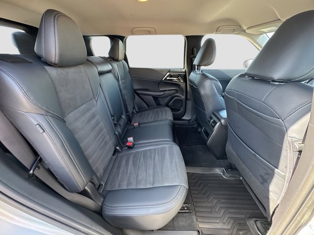 Vehicle image 43 of 48
