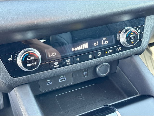 Vehicle image 35 of 48