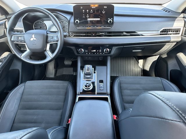 Vehicle image 23 of 48