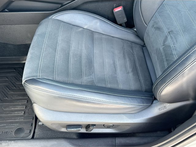 Vehicle image 34 of 48