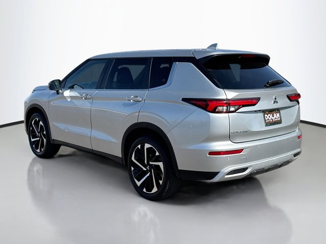 Vehicle image 8 of 48