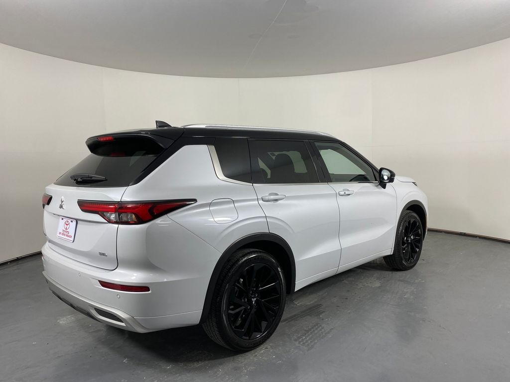 Vehicle image 3 of 29