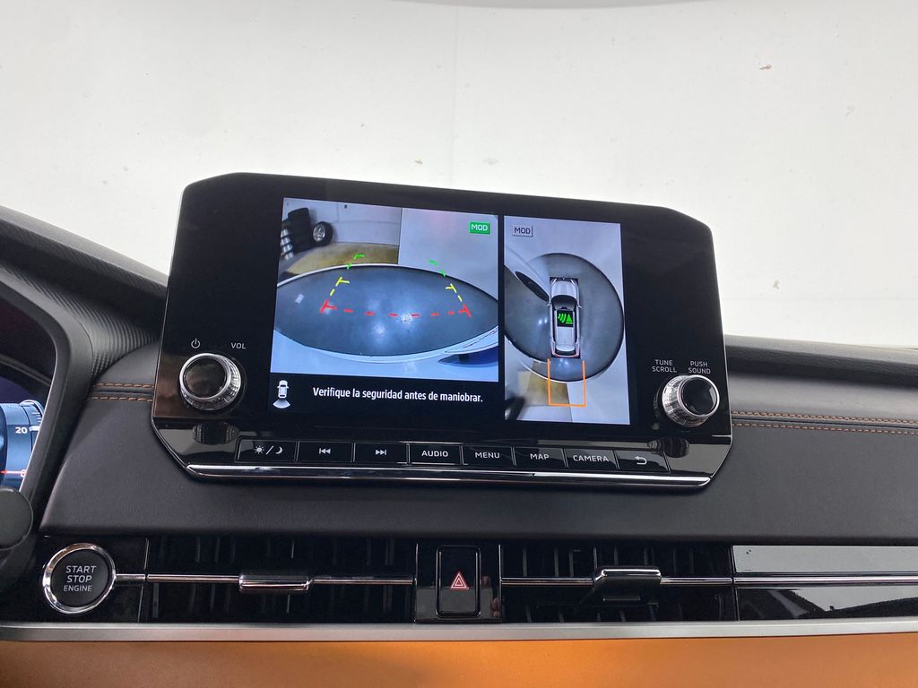 Vehicle image 11 of 29
