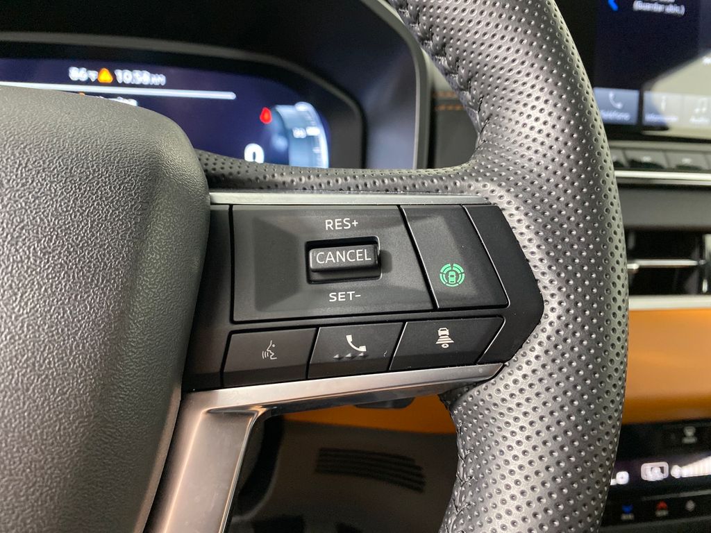 Vehicle image 16 of 29