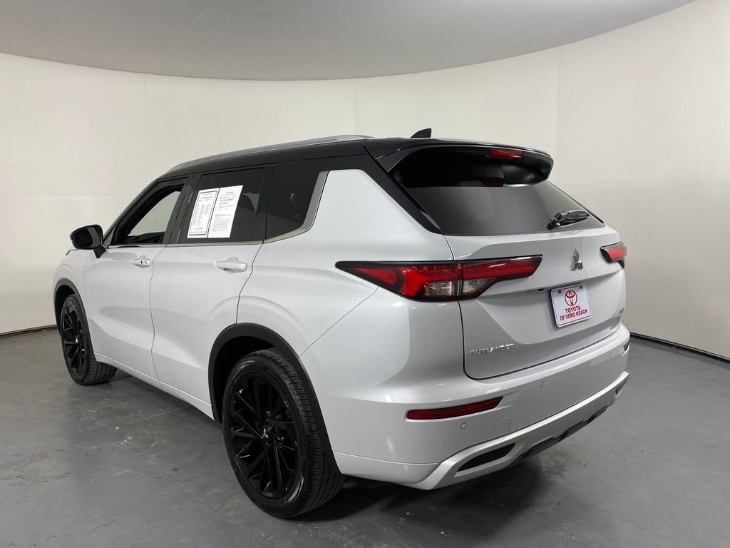Vehicle image 5 of 29