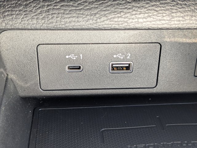 Vehicle image 20 of 27