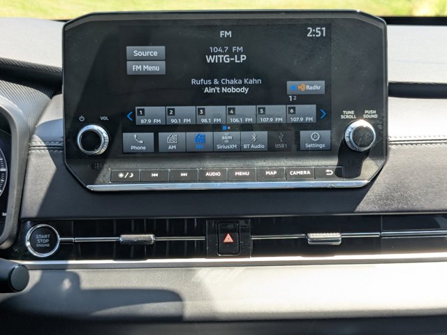 Vehicle image 17 of 27