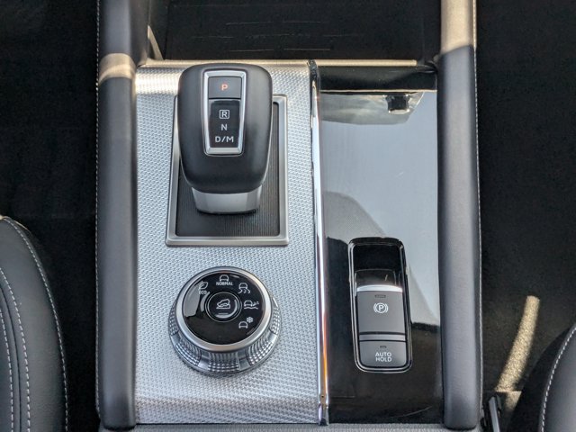 Vehicle image 18 of 27
