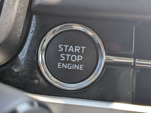 Vehicle image 26 of 27