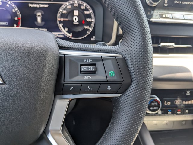 Vehicle image 24 of 27