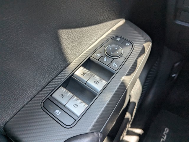 Vehicle image 22 of 27