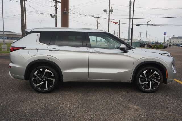 Vehicle image 4 of 37