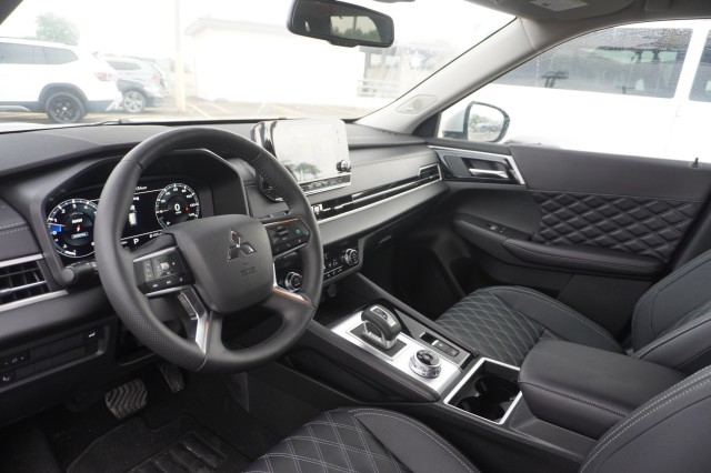 Vehicle image 21 of 37