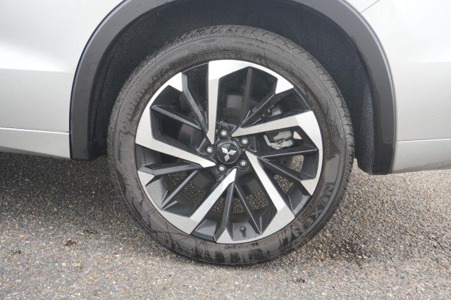 Vehicle image 14 of 37