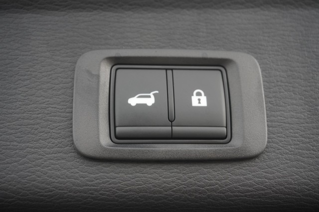 Vehicle image 13 of 37