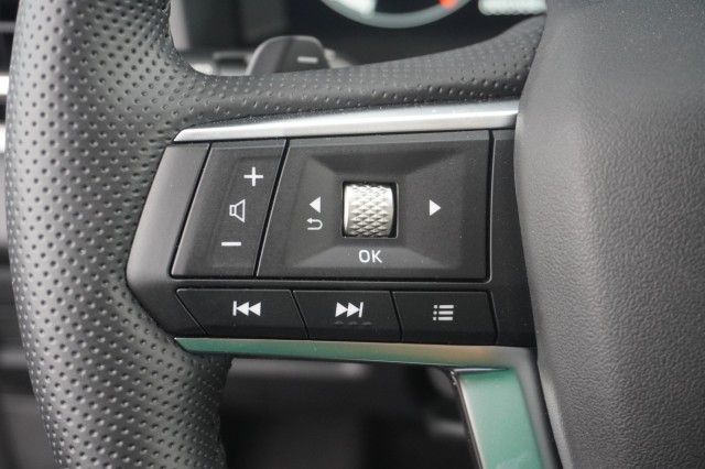Vehicle image 24 of 37