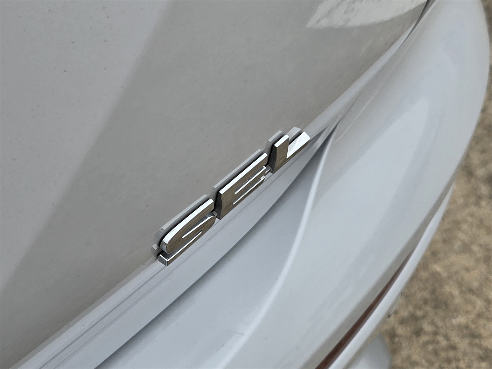 Vehicle image 11 of 32