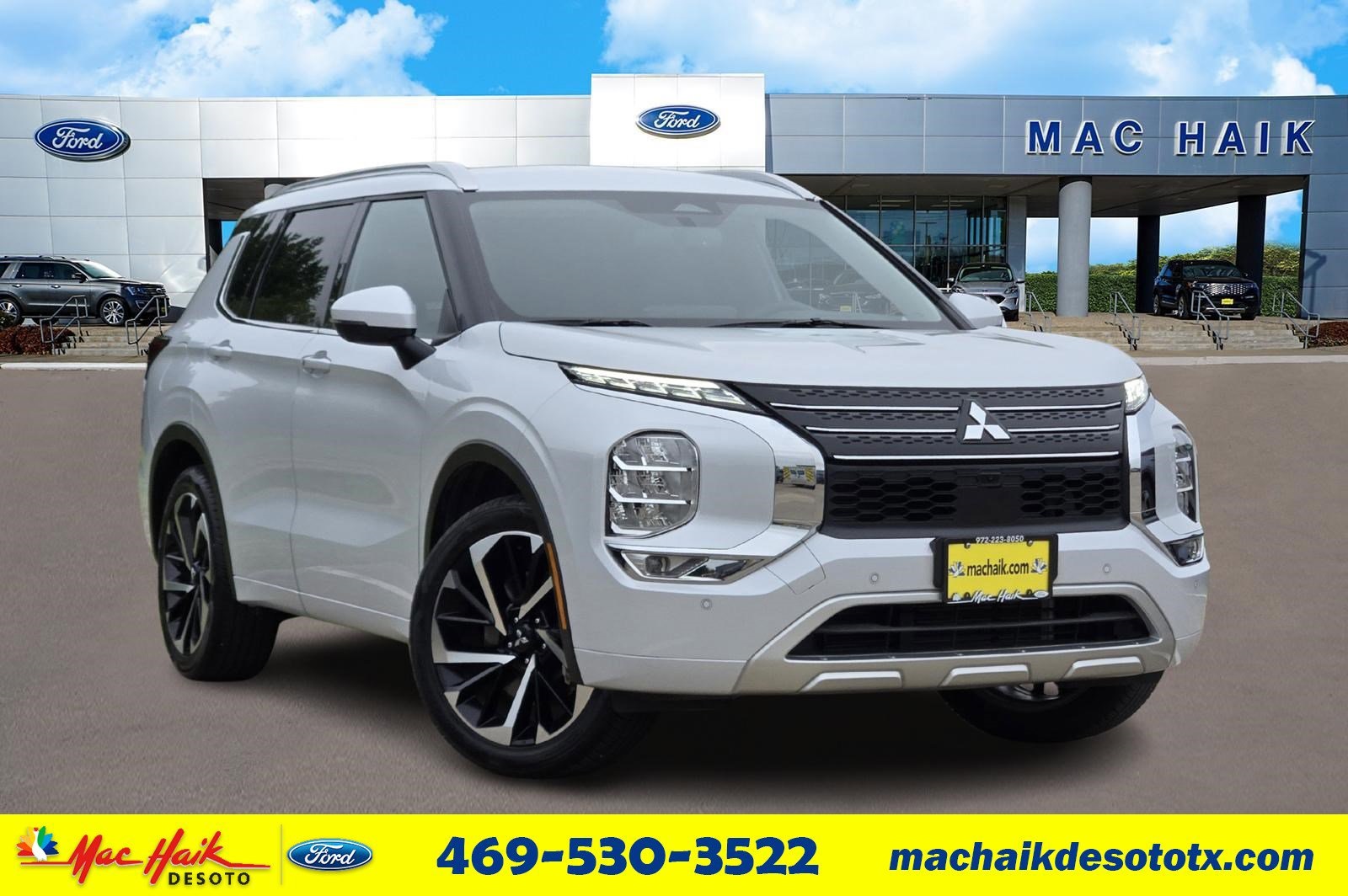 Vehicle image 3 of 32