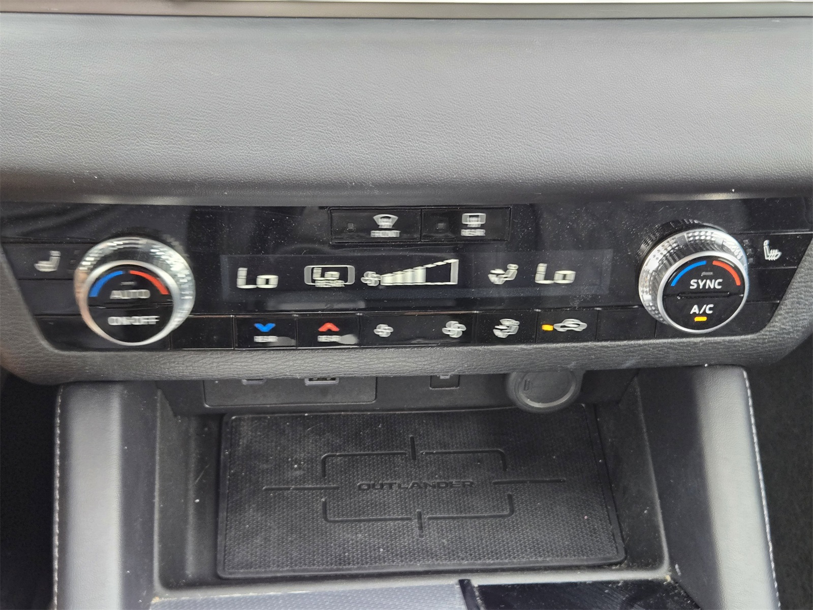 Vehicle image 19 of 32