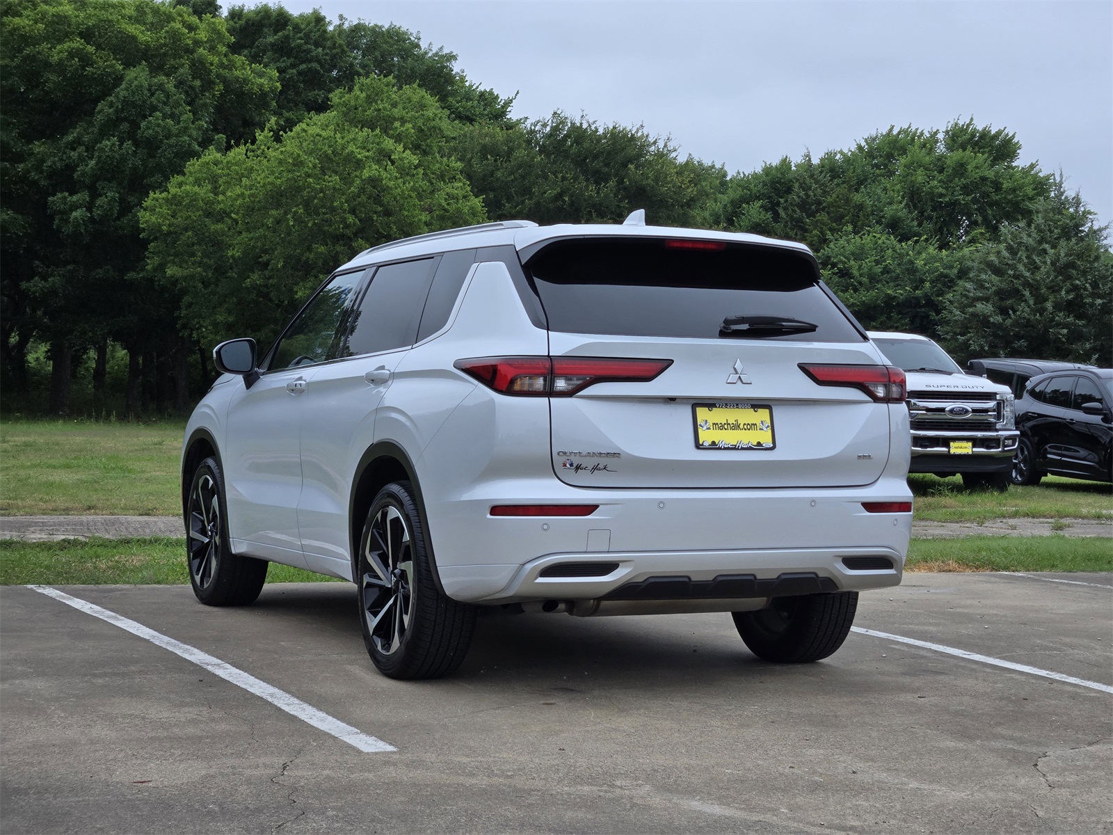 Vehicle image 6 of 32