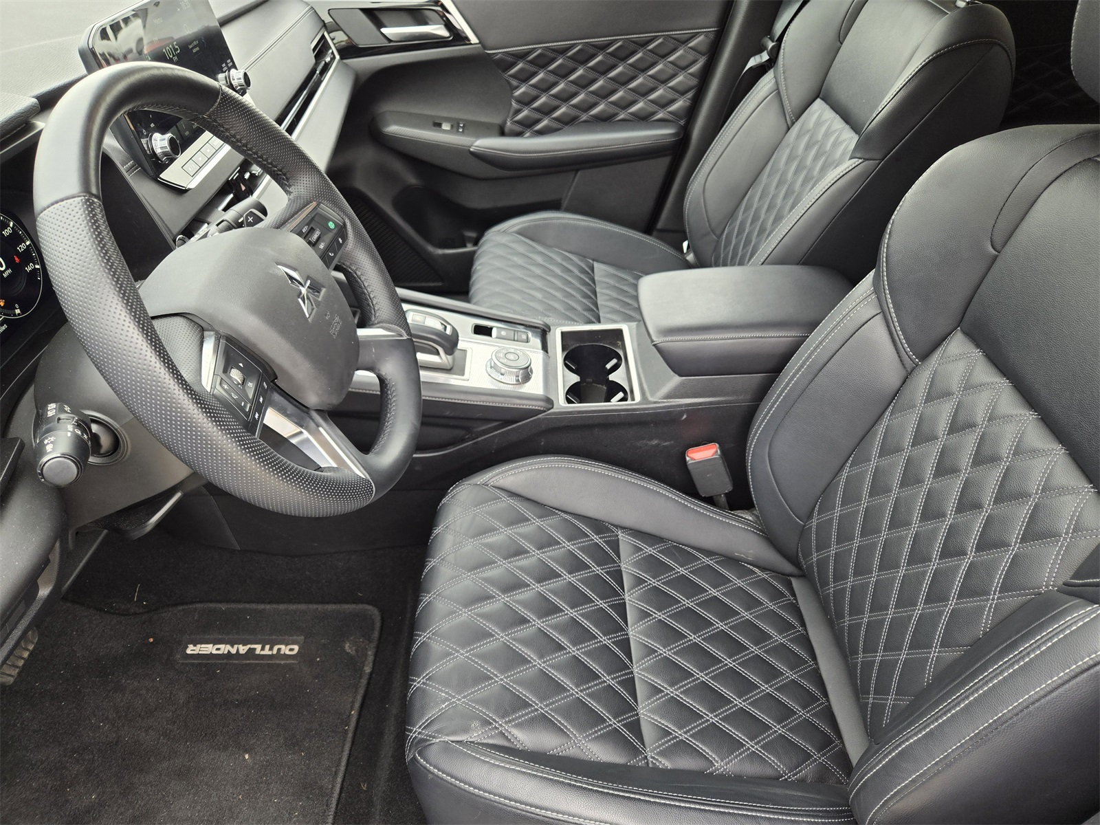 Vehicle image 13 of 32