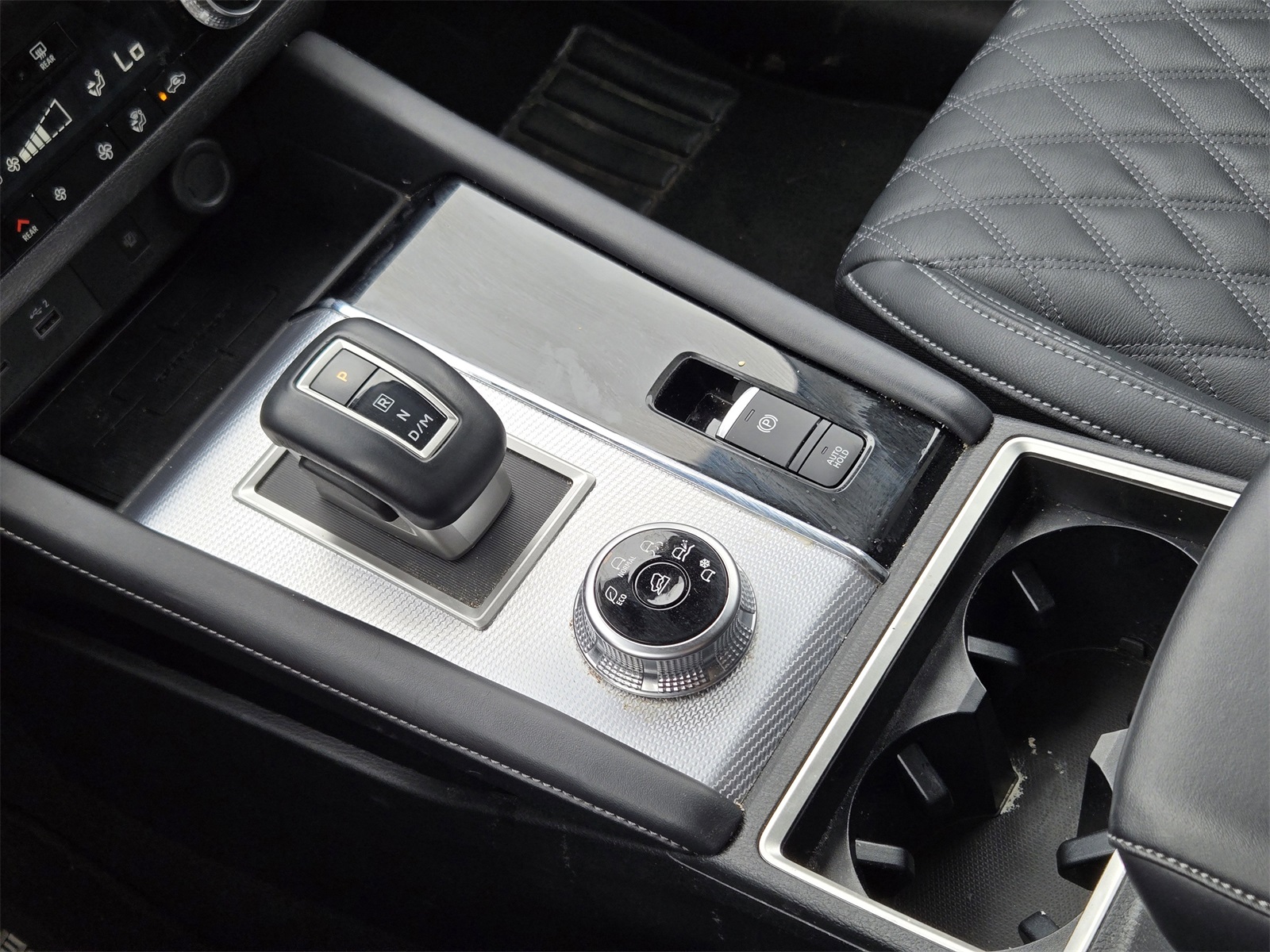 Vehicle image 20 of 32