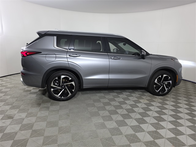 Vehicle image 5 of 38