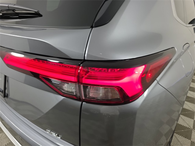Vehicle image 12 of 38