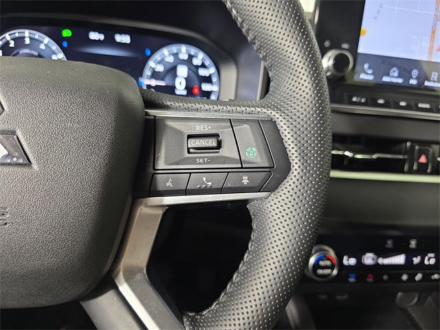 Vehicle image 23 of 38