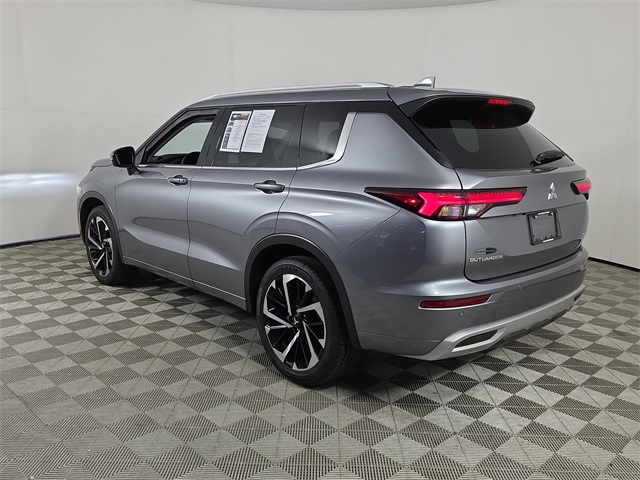 Vehicle image 8 of 38
