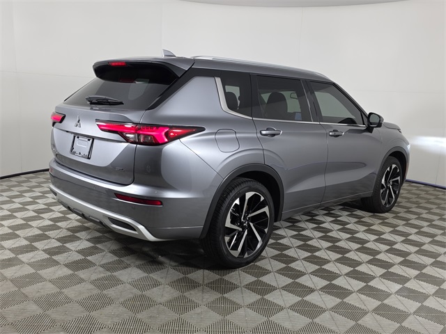 Vehicle image 6 of 38