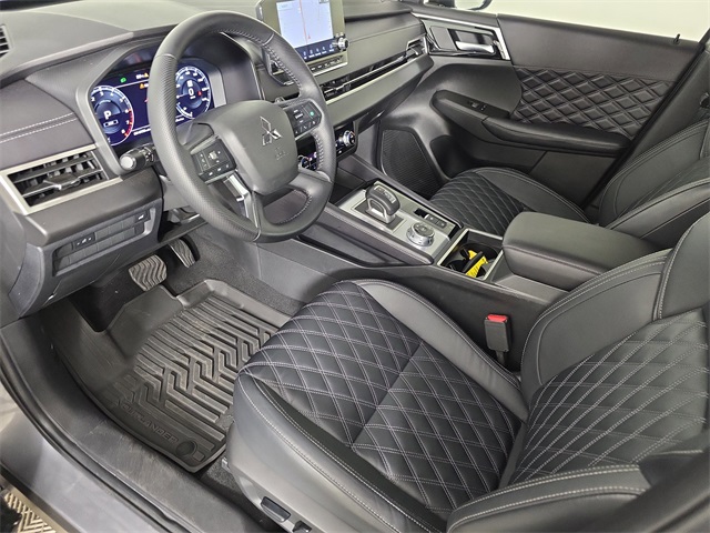 Vehicle image 13 of 38