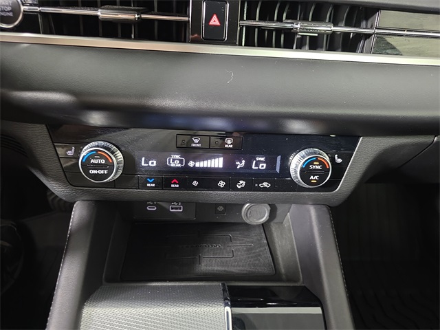 Vehicle image 18 of 38