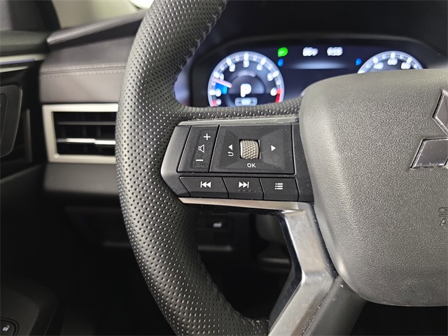 Vehicle image 22 of 38
