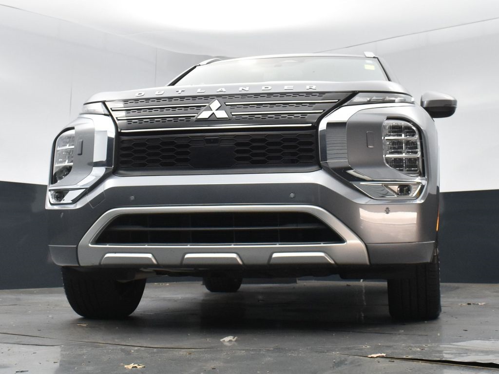 Vehicle image 4 of 39