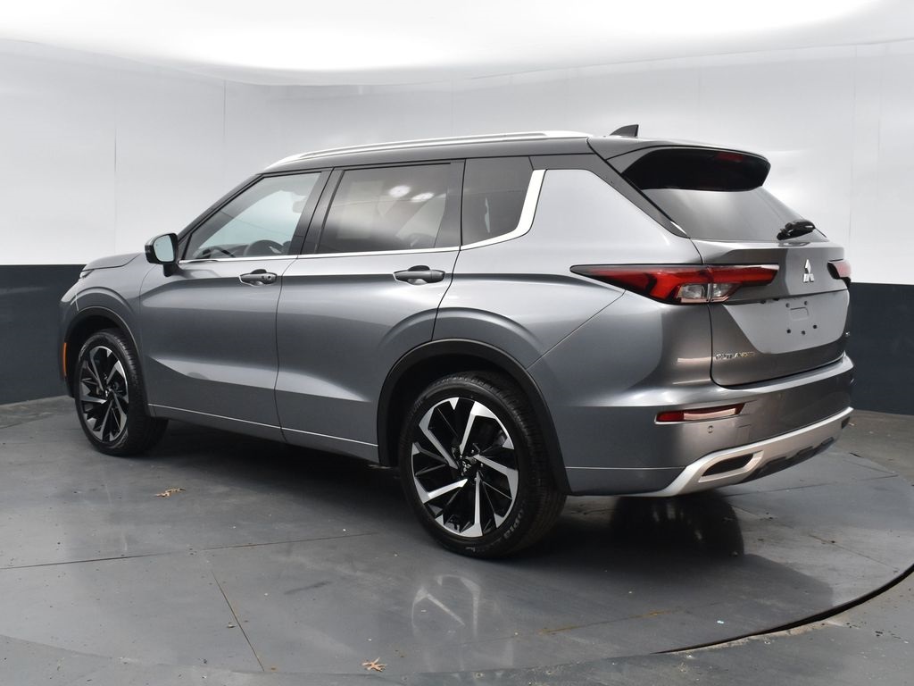 Vehicle image 13 of 39