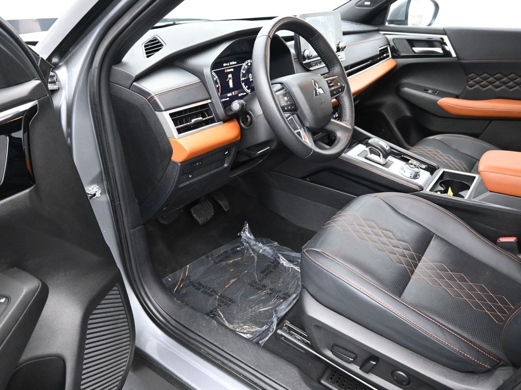 Vehicle image 36 of 39