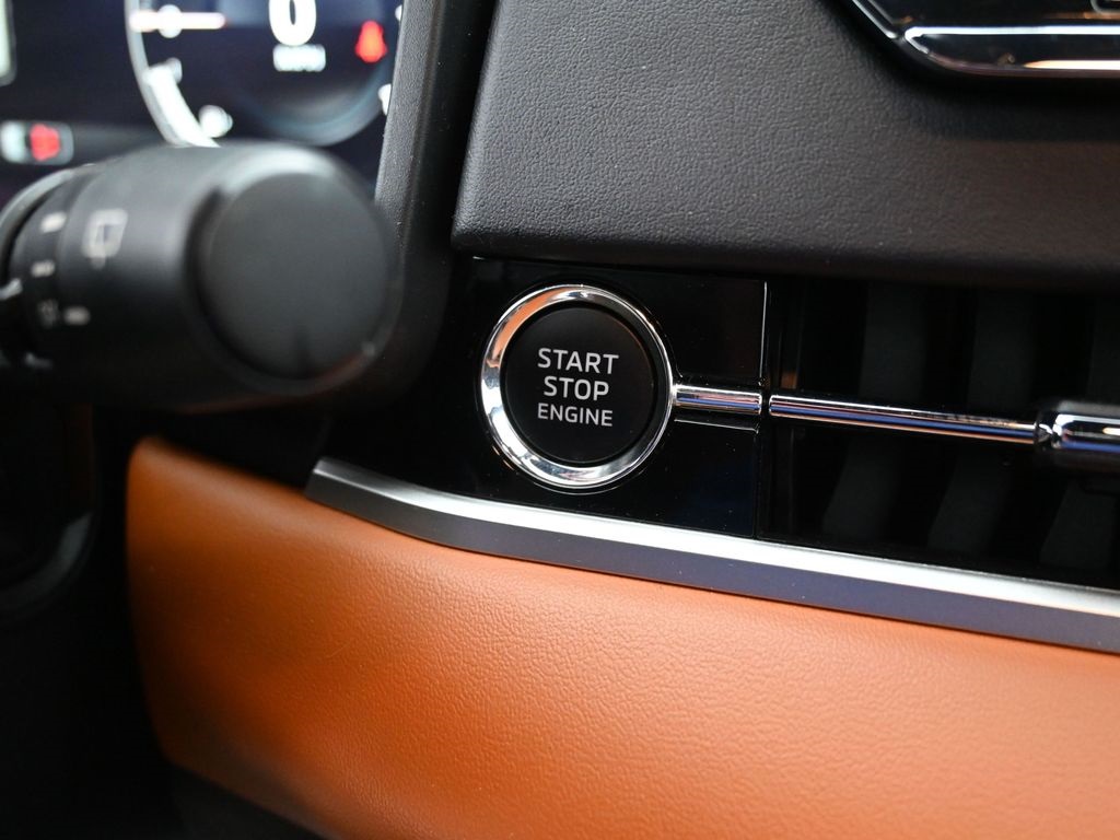 Vehicle image 31 of 39