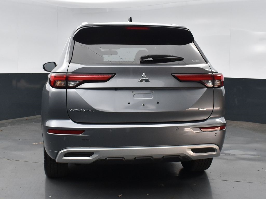 Vehicle image 12 of 39
