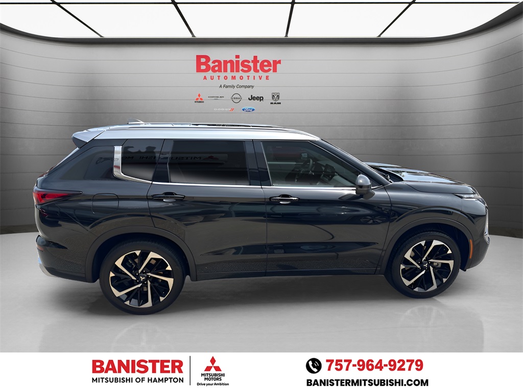 Vehicle image 4 of 30