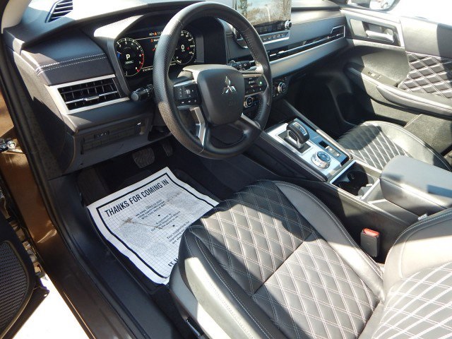 Vehicle image 16 of 31