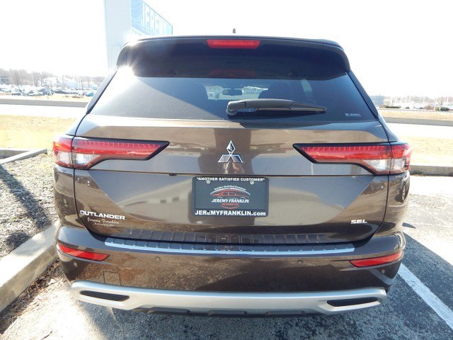 Vehicle image 8 of 31